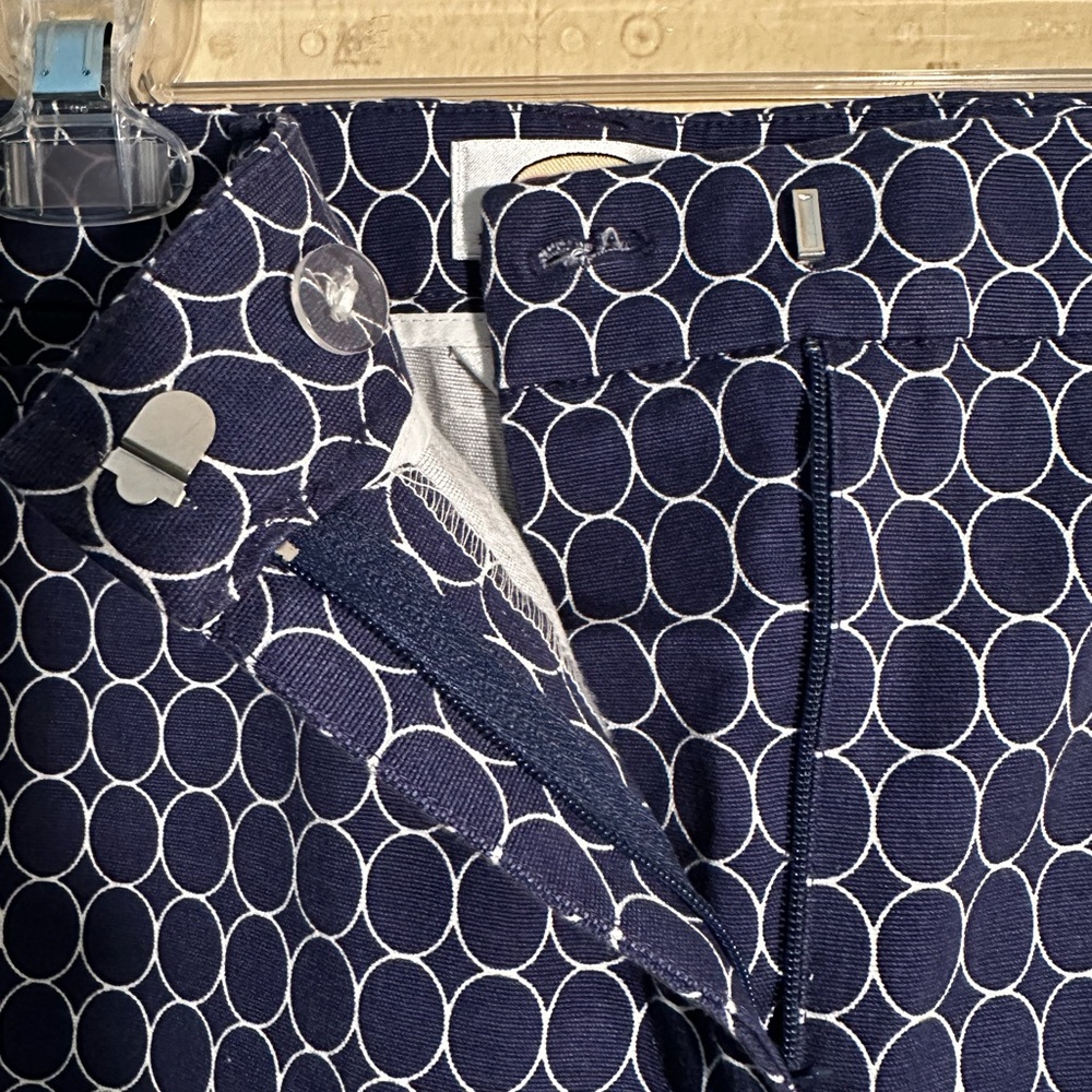 Chic Talbot’s Navy Oval Patterned Capris Pants-Si… - image 5
